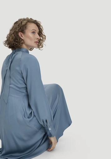 Kleid Midi tailliert aus LENZING™ ECOVERO™ Viskose - 4