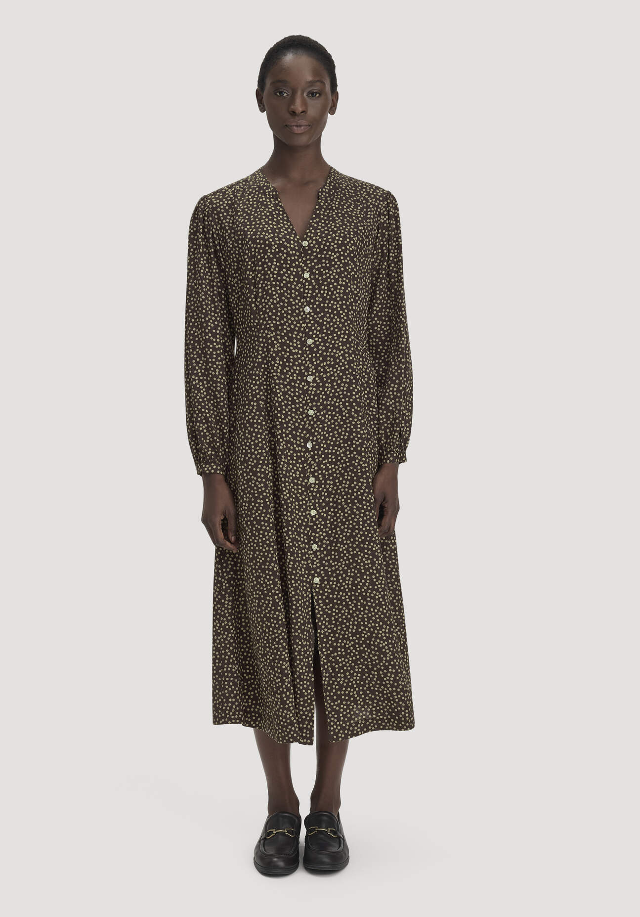 hessnatur Damen Midikleid Relaxed aus SaXcell® Lyocell - braun Grösse44