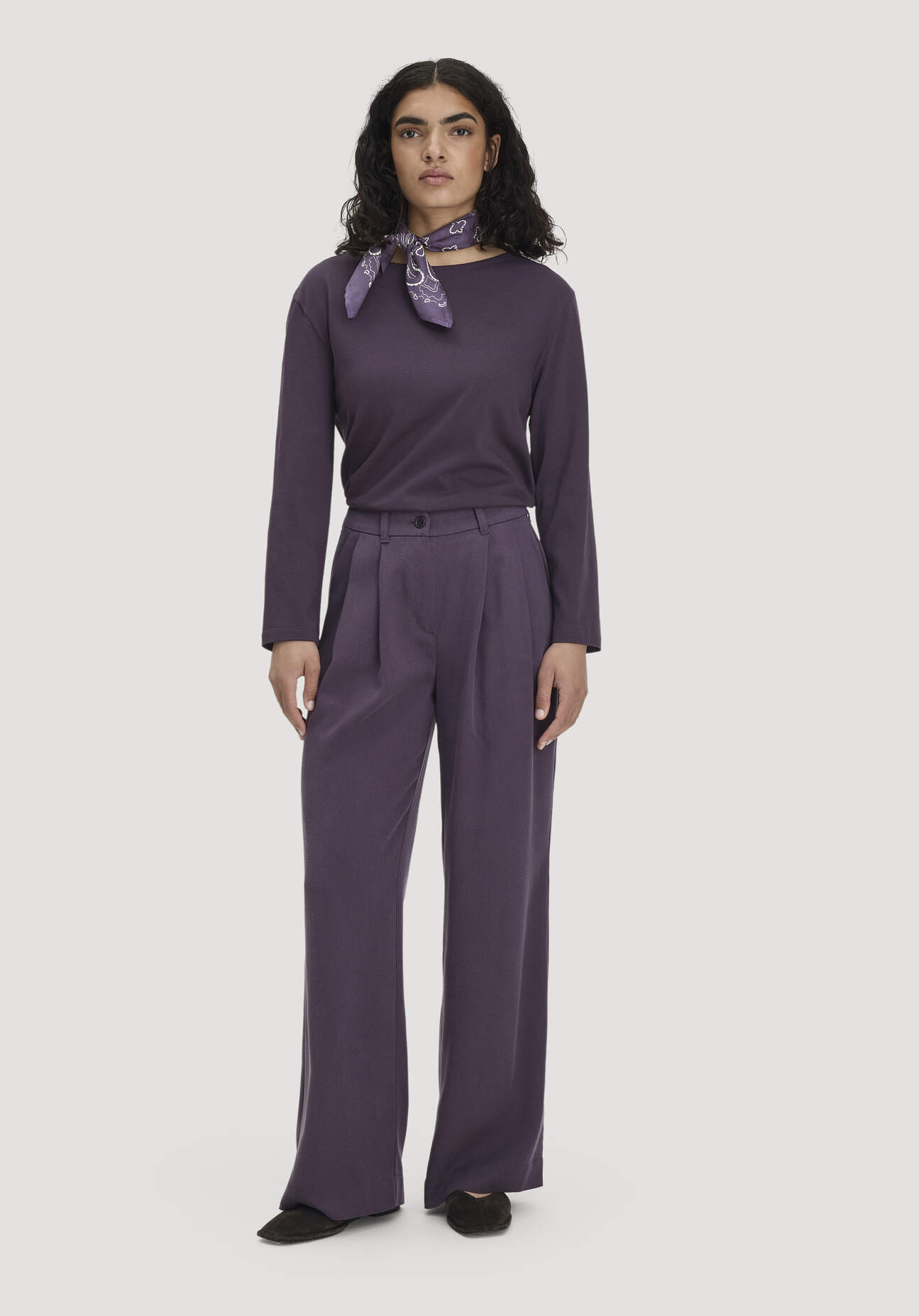hessnatur Damen Twill-Hose Wide Leg aus TENCEL™ Lyocell - lila Grösse40