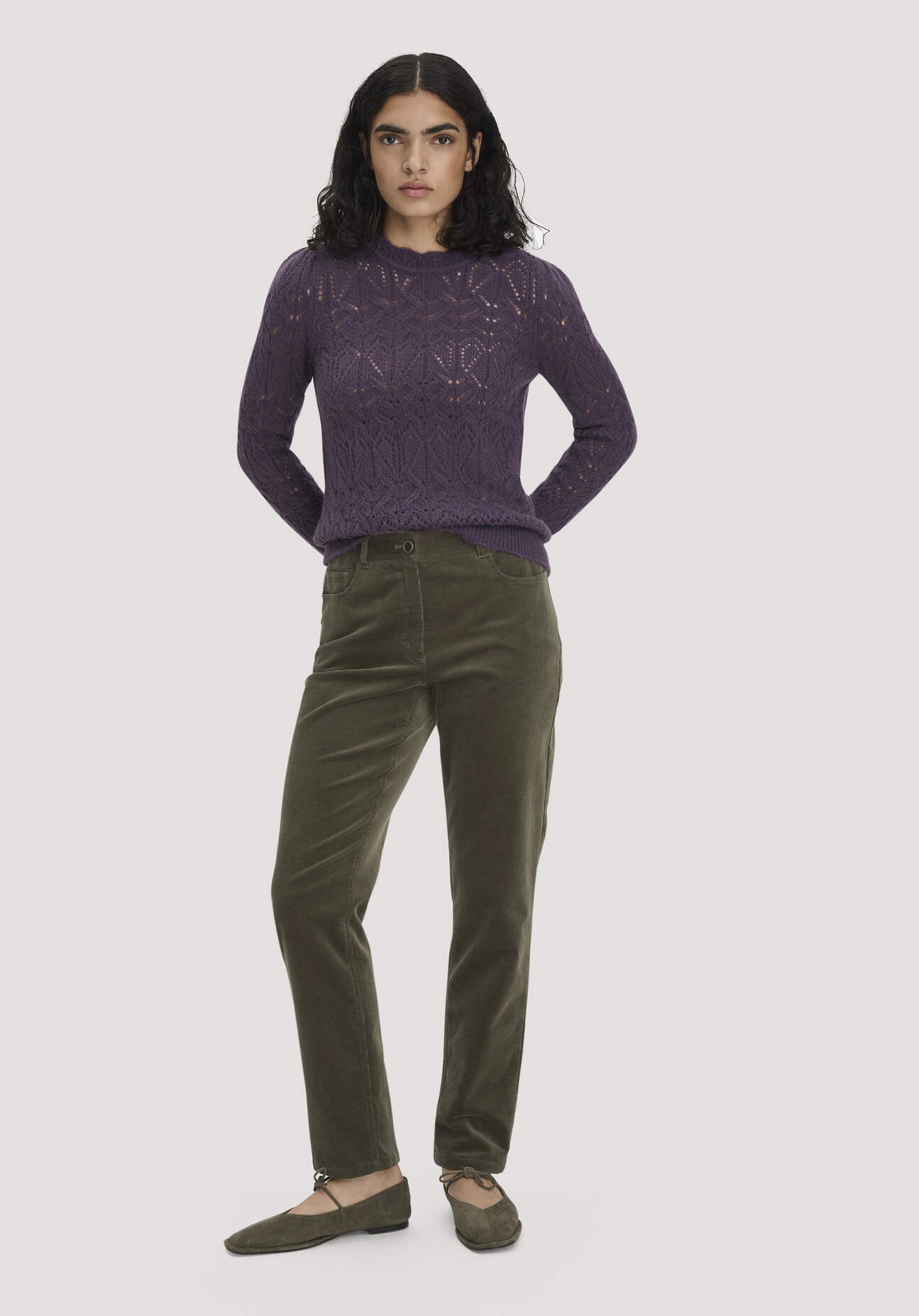 hessnatur Damen Cordhose Straight Leg aus Bio-Baumwolle - grün - Größe 42