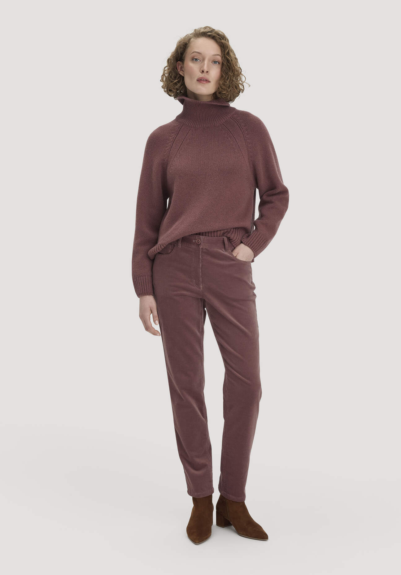 hessnatur Damen Cordhose Straight Leg aus Bio-Baumwolle - rot - Größe 34