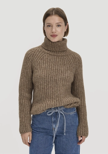 Relaxed knit turtleneck sweater made of alpaca with organic cotton - 0