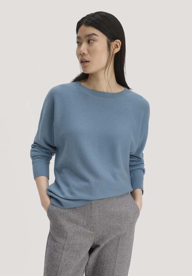 Relaxed pullover made from organic virgin wool with cashmere