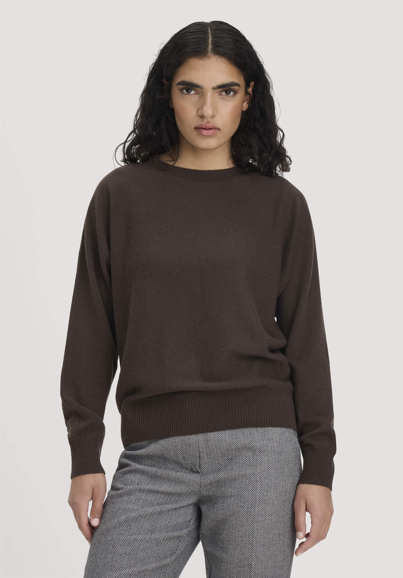 hessnatur Damen Pullover Relaxed aus Bio-Schurwolle mit Cashmere - braun GrösseL