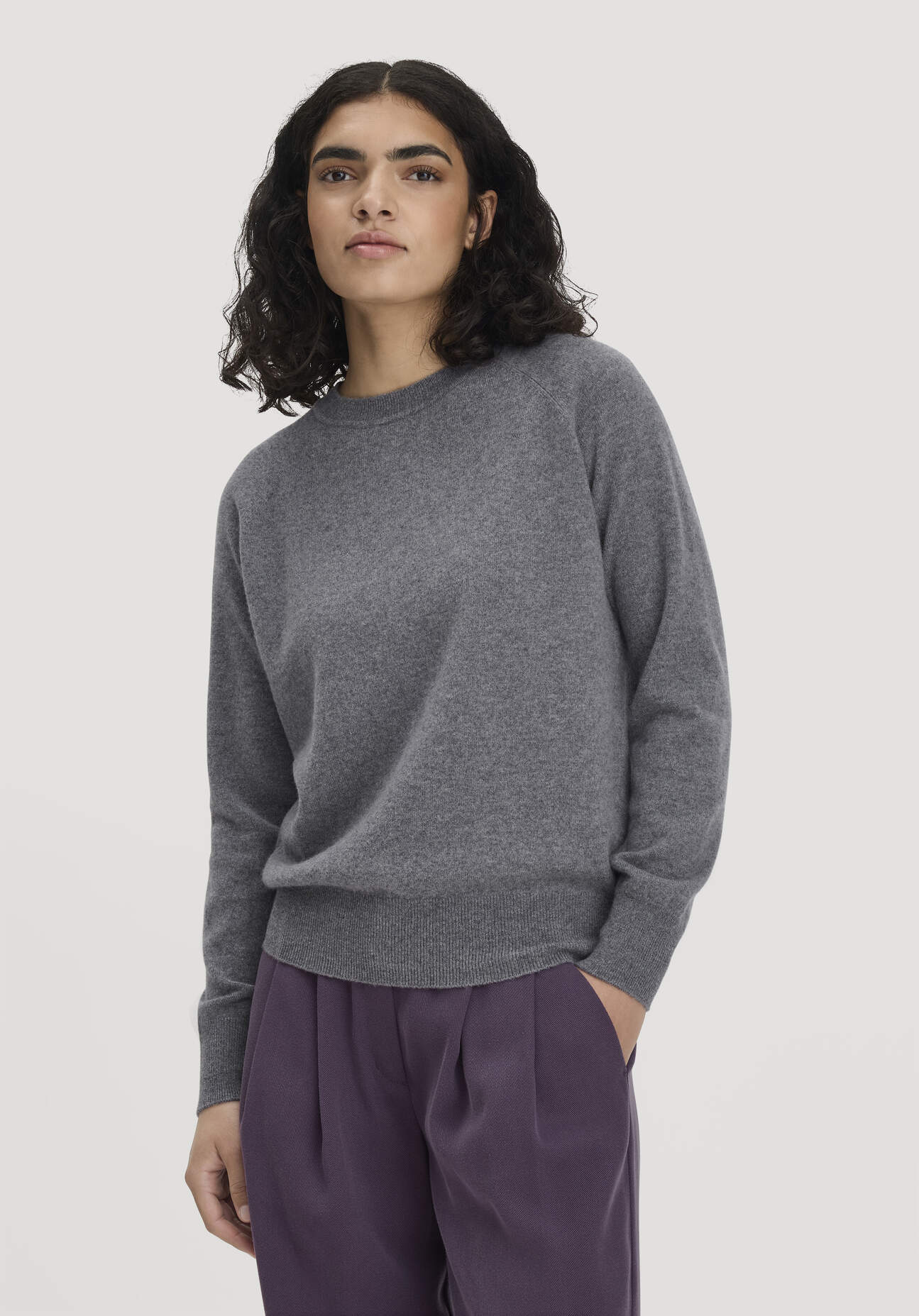 hessnatur Damen Pullover Relaxed BETTER RECYCLING aus Cashmere mit Recycling-Anteil - grau GrösseS