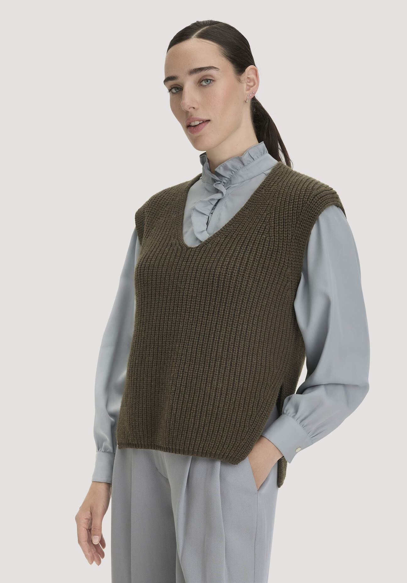 hessnatur Damen Strick Pullover Relaxed aus Wolle mit Bio-Baumwolle - grün GrösseL