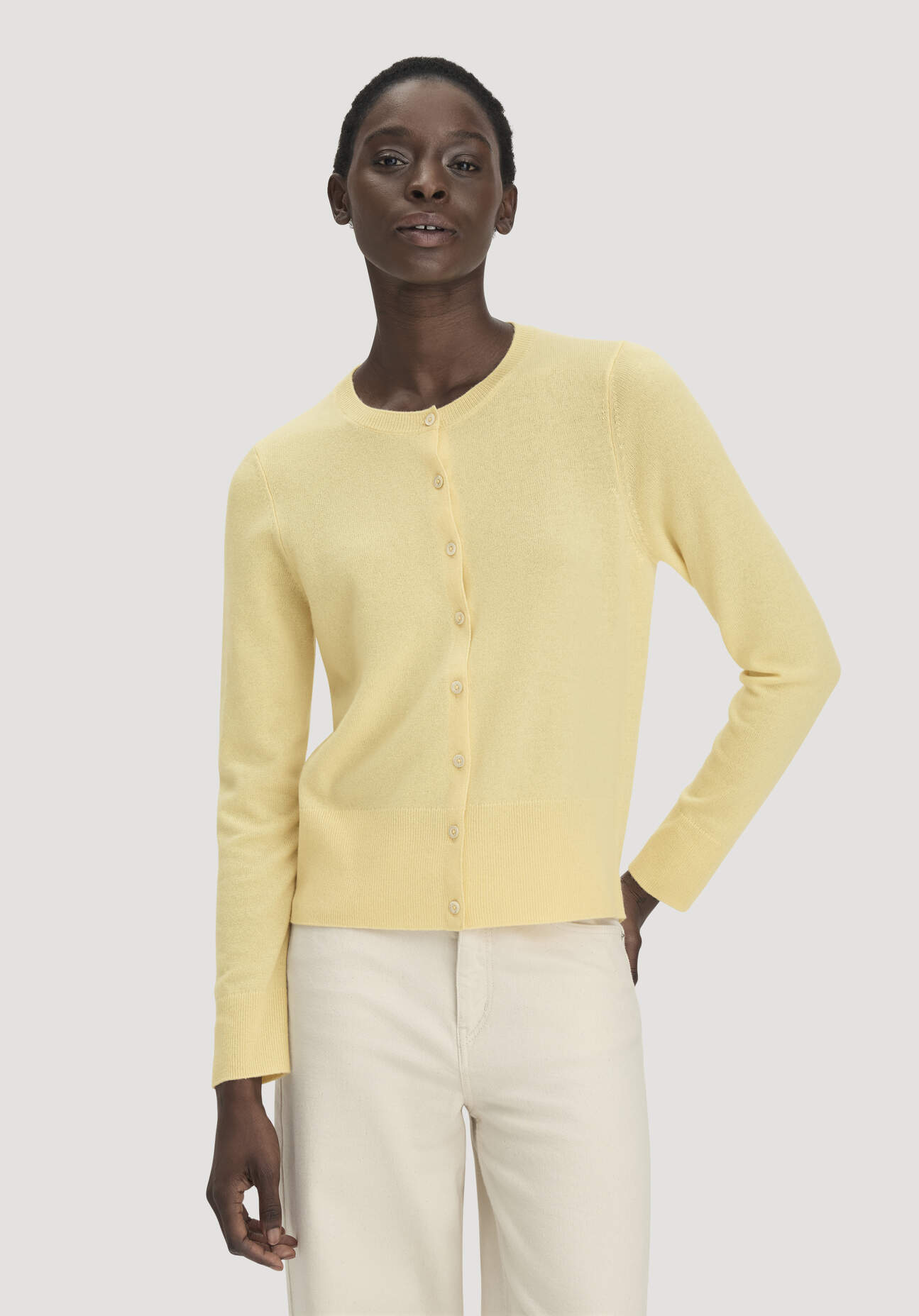 hessnatur Damen Strick Jacke Regular BETTER RECYCLING aus Cashmere - gelb GrösseXS