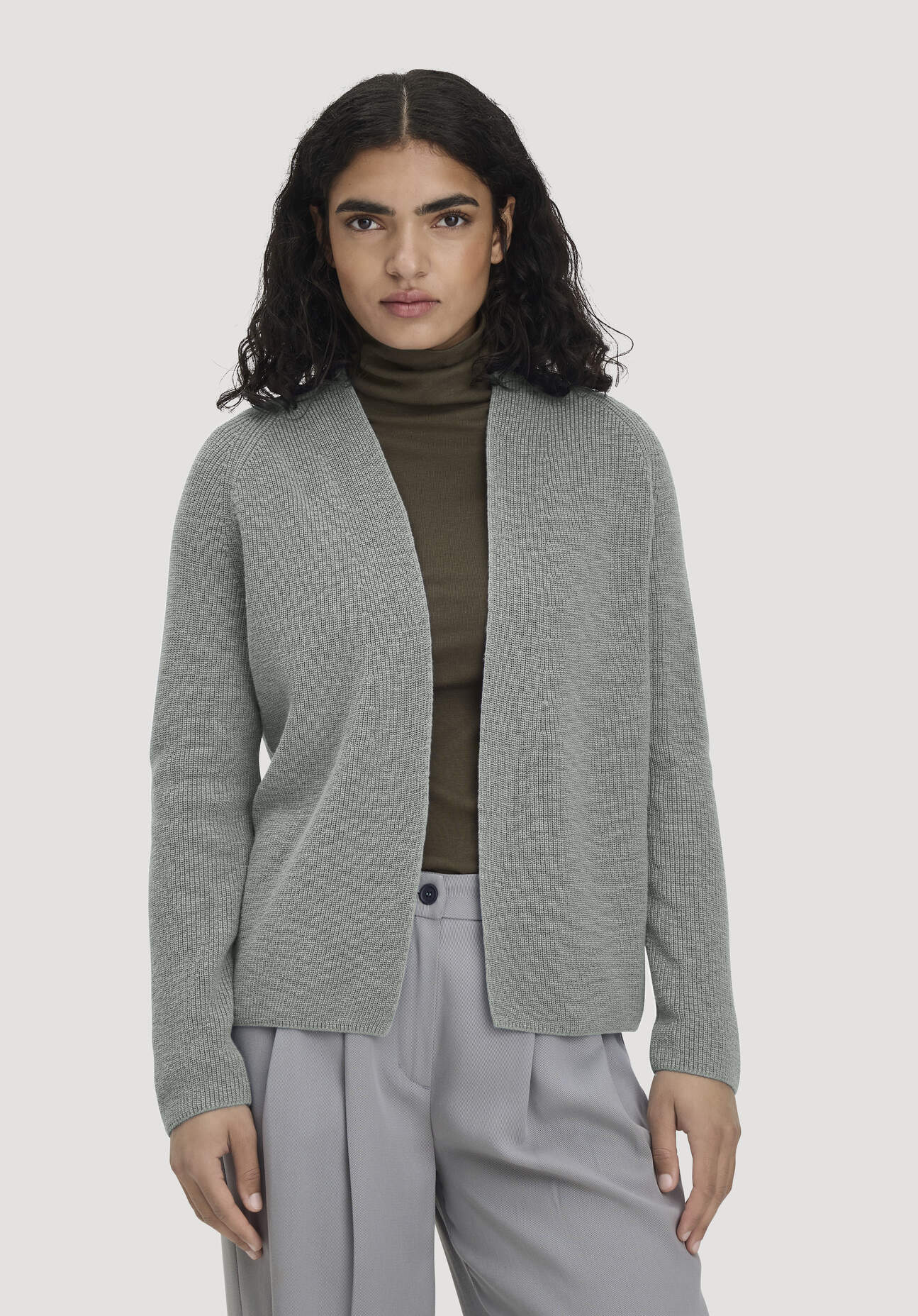 hessnatur Damen Strick Jacke Regular aus Bio-Baumwolle - blau GrösseL