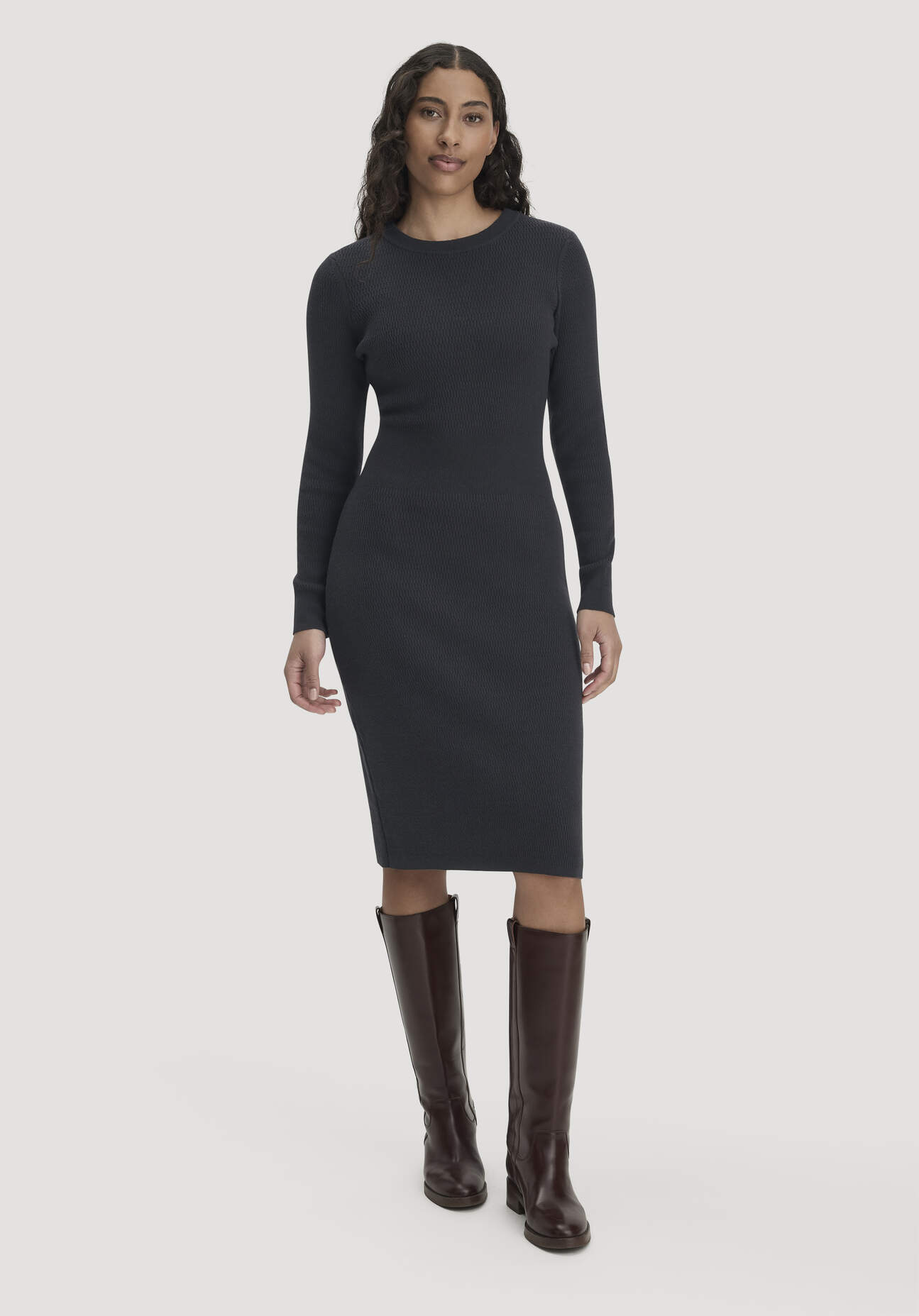 hessnatur Damen Strick Kleid Regular aus Bio-Baumwolle mit Bio-Merinowolle - schwarz - Größe XL