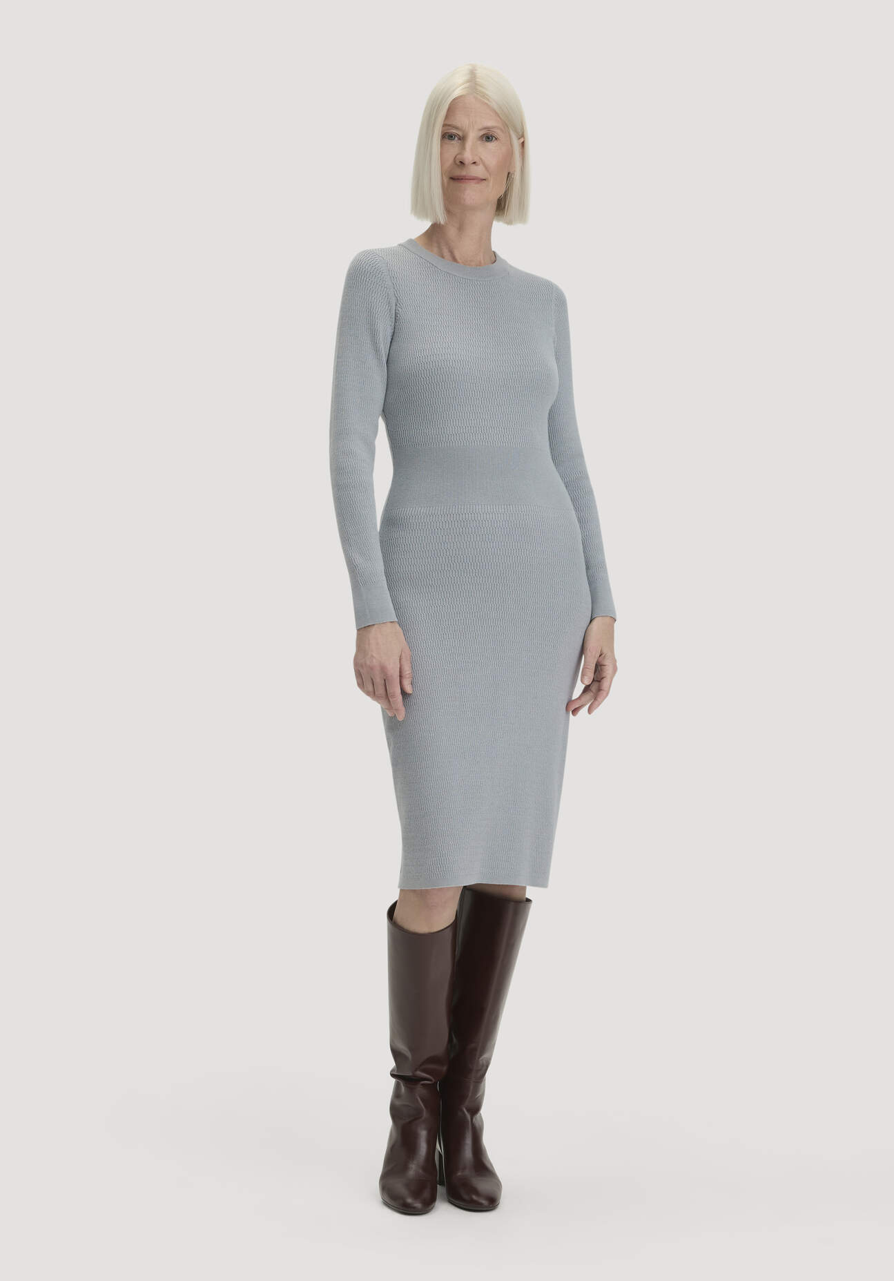 hessnatur Damen Strick Kleid Regular aus Bio-Baumwolle mit Bio-Merinowolle - blau GrösseL