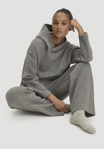 Relaxed knitted trousers made from pure organic merino wool - 3