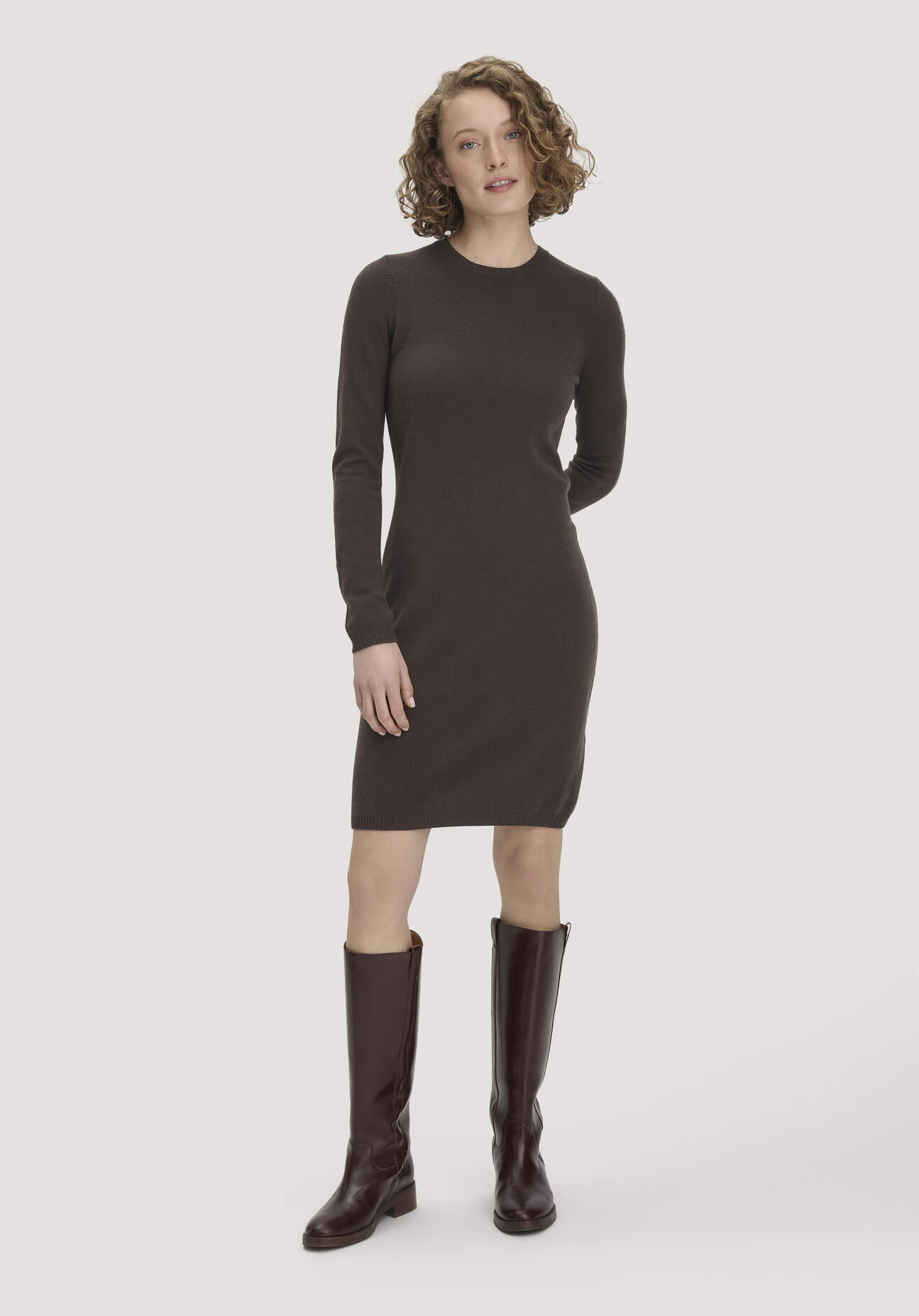 hessnatur Damen Strickkleid Regular aus Bio-Schurwolle mit Cashmere - braun GrösseXL