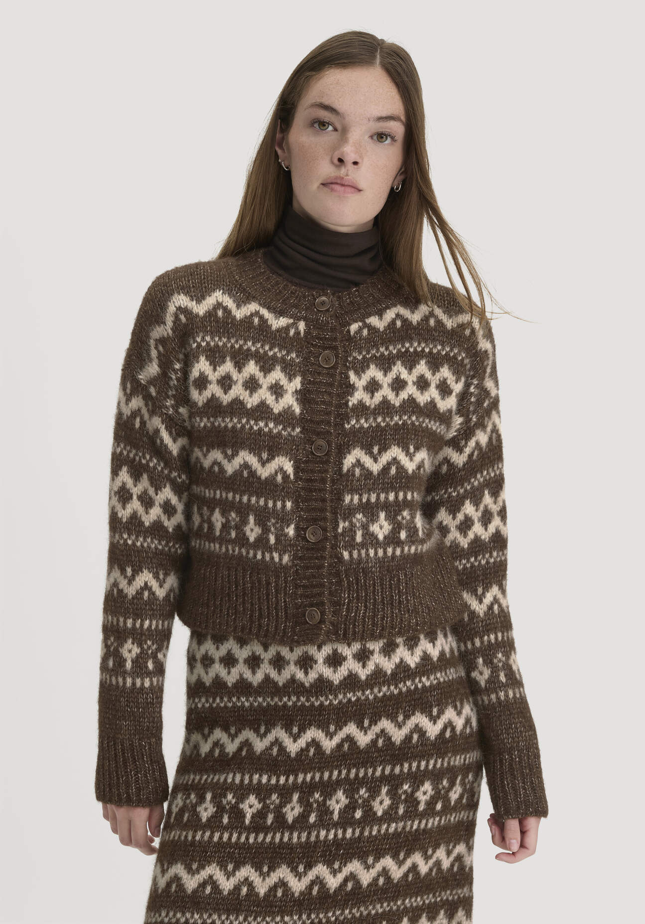 hessnatur Damen Strickjacke Relaxed aus Alpaka mit Bio-Baumwolle - braun - Größe M