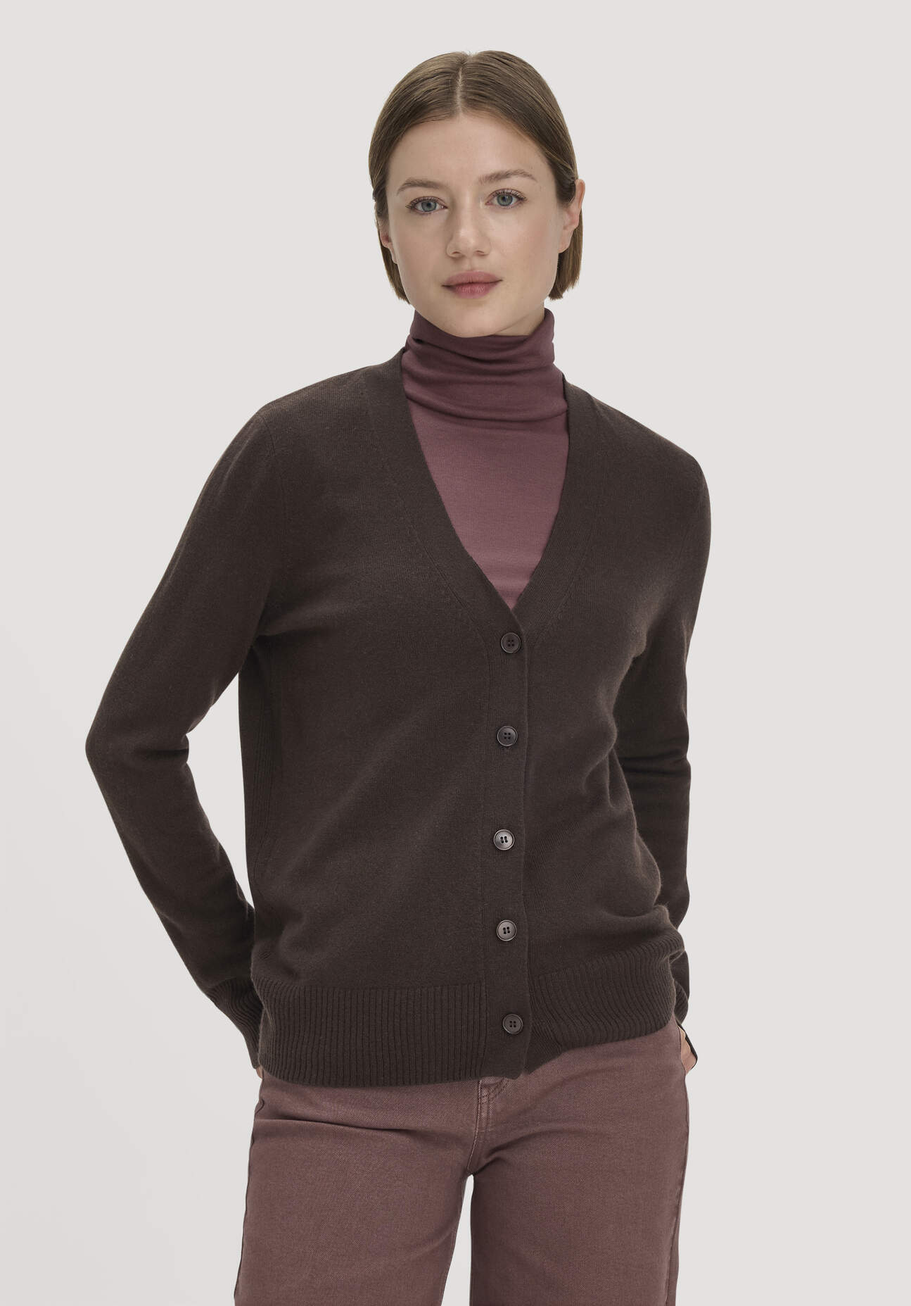 hessnatur Damen Strickjacke Relaxed aus Bio-Schurwolle mit Cashmere - braun GrösseL