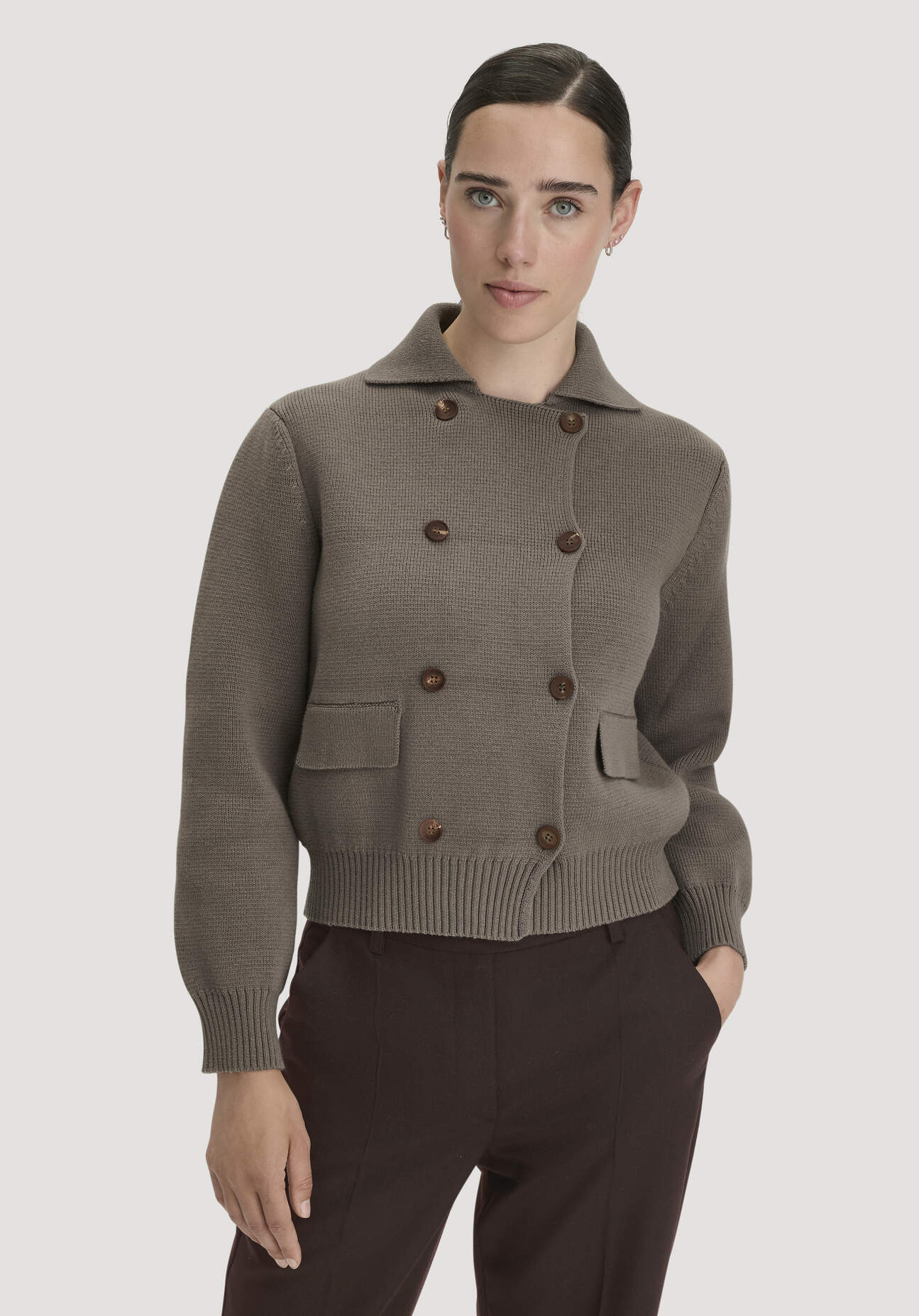 hessnatur Damen Strickjacke Relaxed aus Bio-Baumwolle mit Schurwolle - grün - Größe XXL