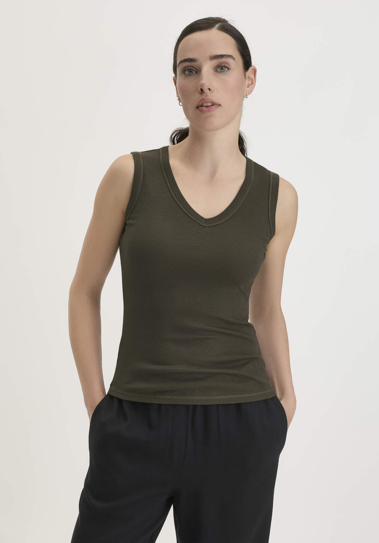 hessnatur Damen Softrib Top Fitted aus Bio-Baumwolle und TENCEL™ Modal - grün Grösse36