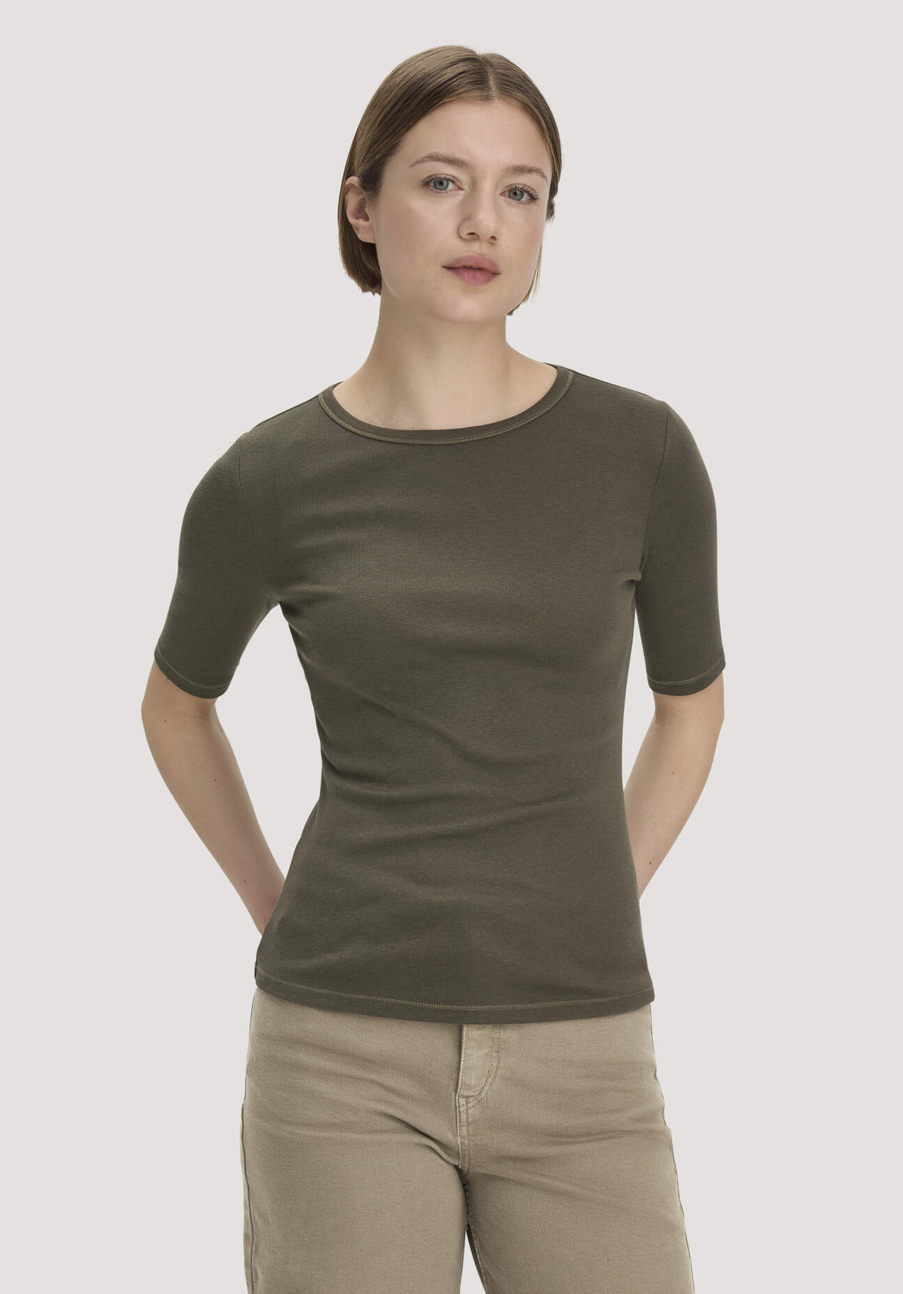 hessnatur Damen Softrib T-Shirt Fitted aus Bio-Baumwolle und TENCEL™ Modal - grün Grösse34