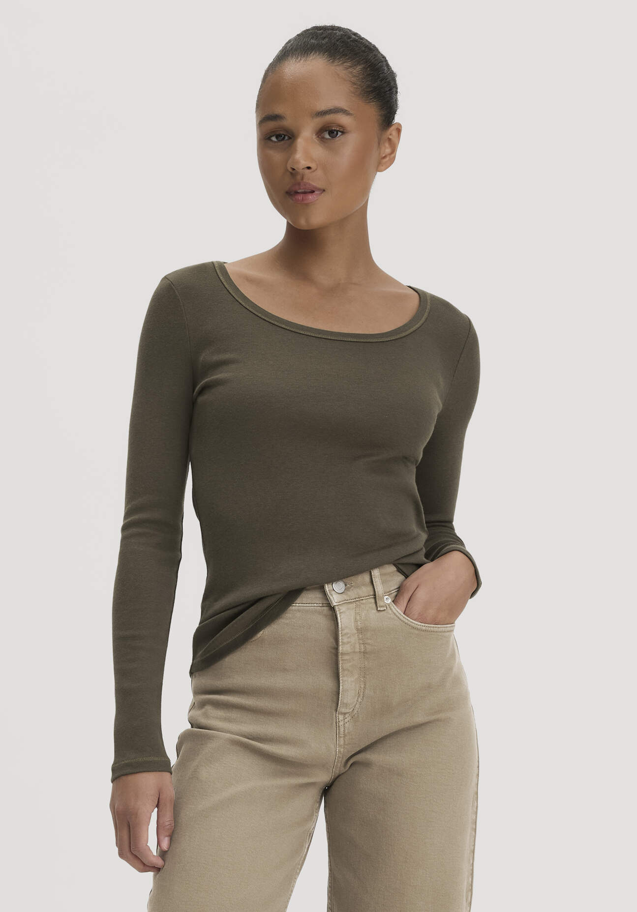 hessnatur Damen Softrib Longsleeve Fitted aus Bio-Baumwolle und TENCEL™ Modal - grün Grösse36