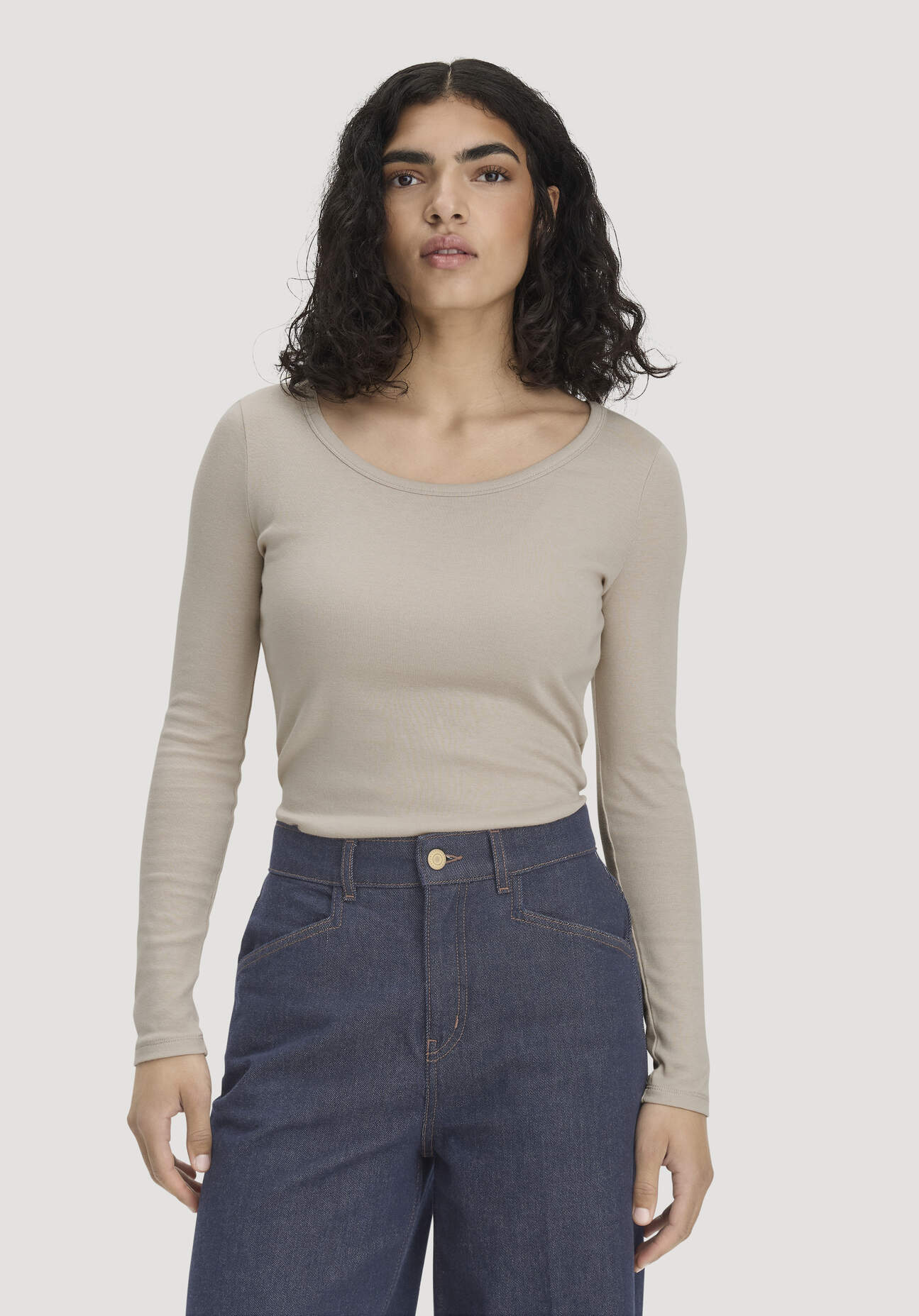 hessnatur Damen Softrib Longsleeve Fitted aus Bio-Baumwolle und TENCEL™ Modal - beige Grösse36