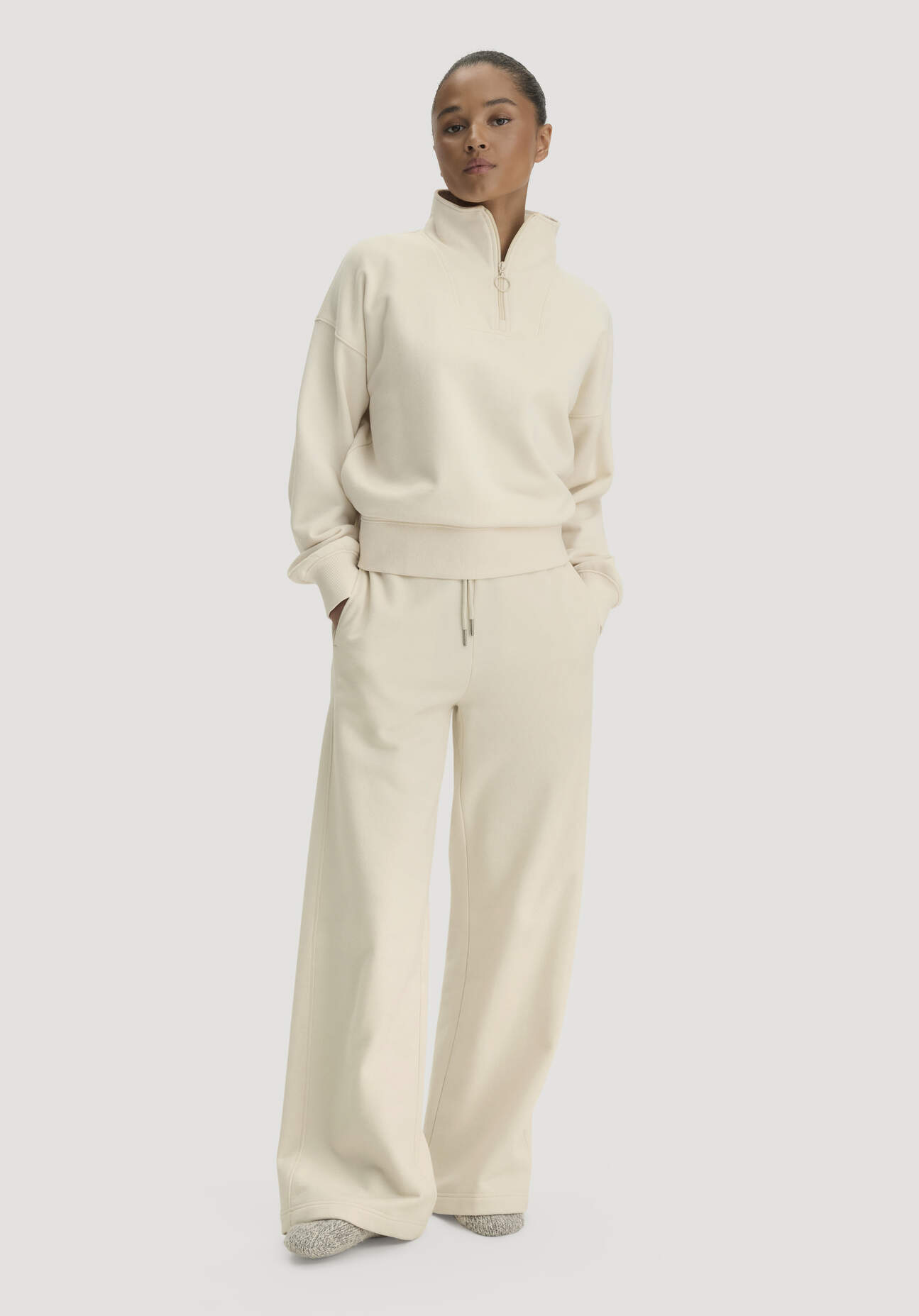 hessnatur Damen Sweathose Wide Leg Relaxed aus Bio-Baumwolle mit Recycling-Baumwolle - naturfarben GrösseL