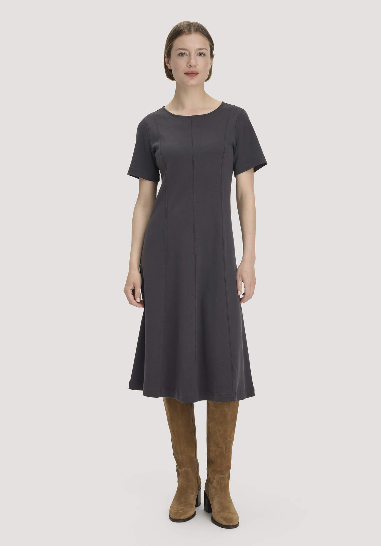 hessnatur Damen Jersey Kleid Kniebedeckend Slim aus Bio-Baumwolle - grau Grösse36