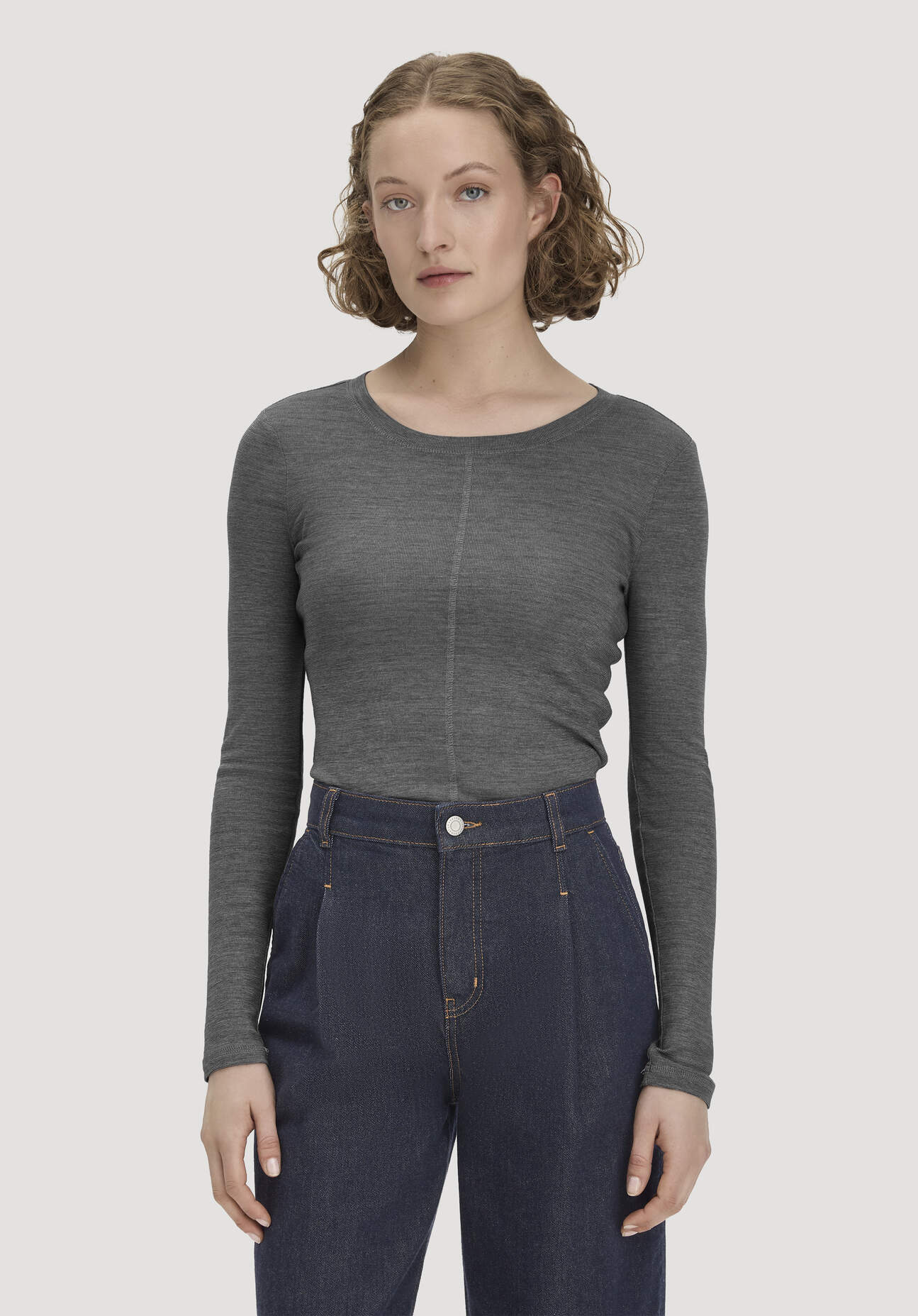 hessnatur Damen Longsleeve Slim aus Bio-Schurwolle und TENCEL™ Lyocell - grau - Größe 48