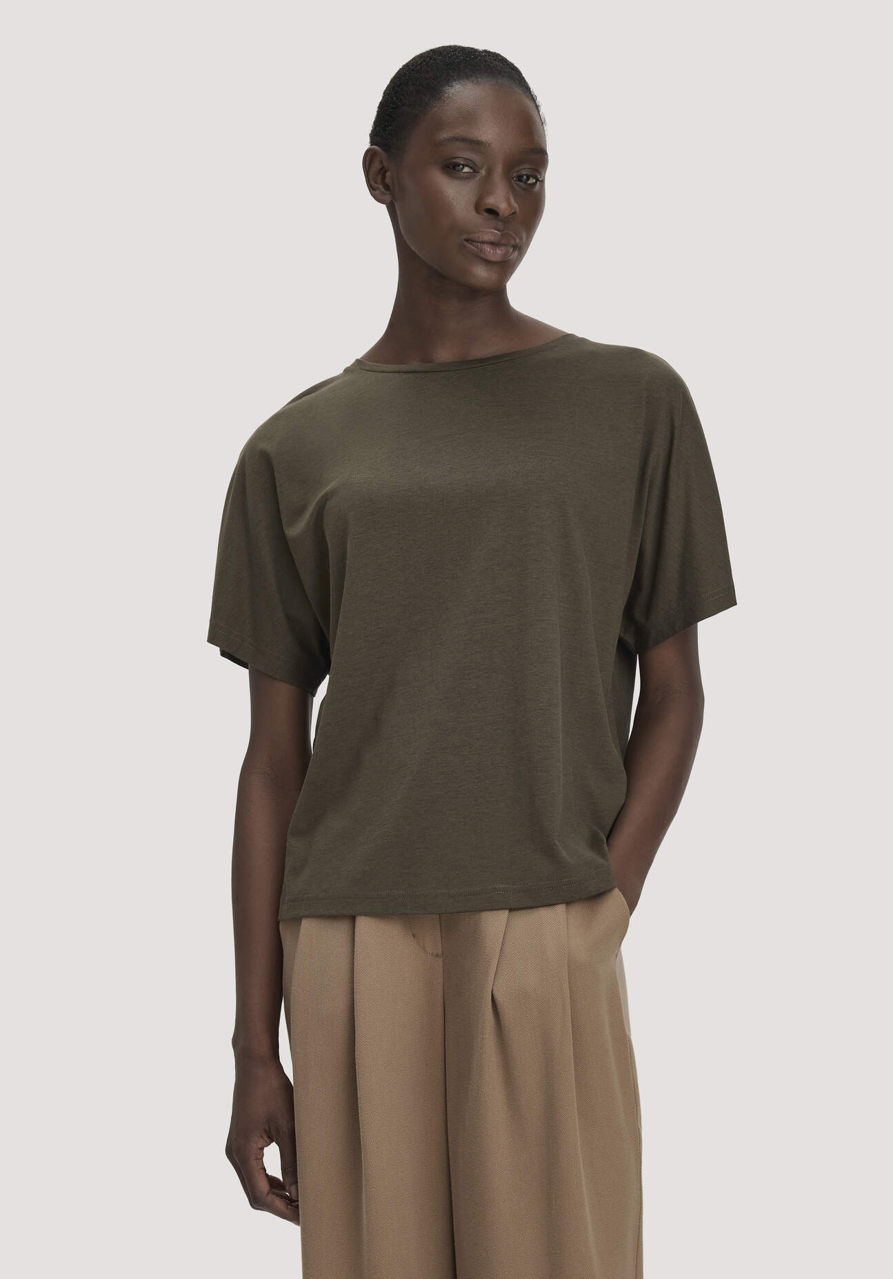 hessnatur Damen T-Shirt Oversize aus TENCEL™ Lyocell und Bio-Baumwolle - grün GrösseS