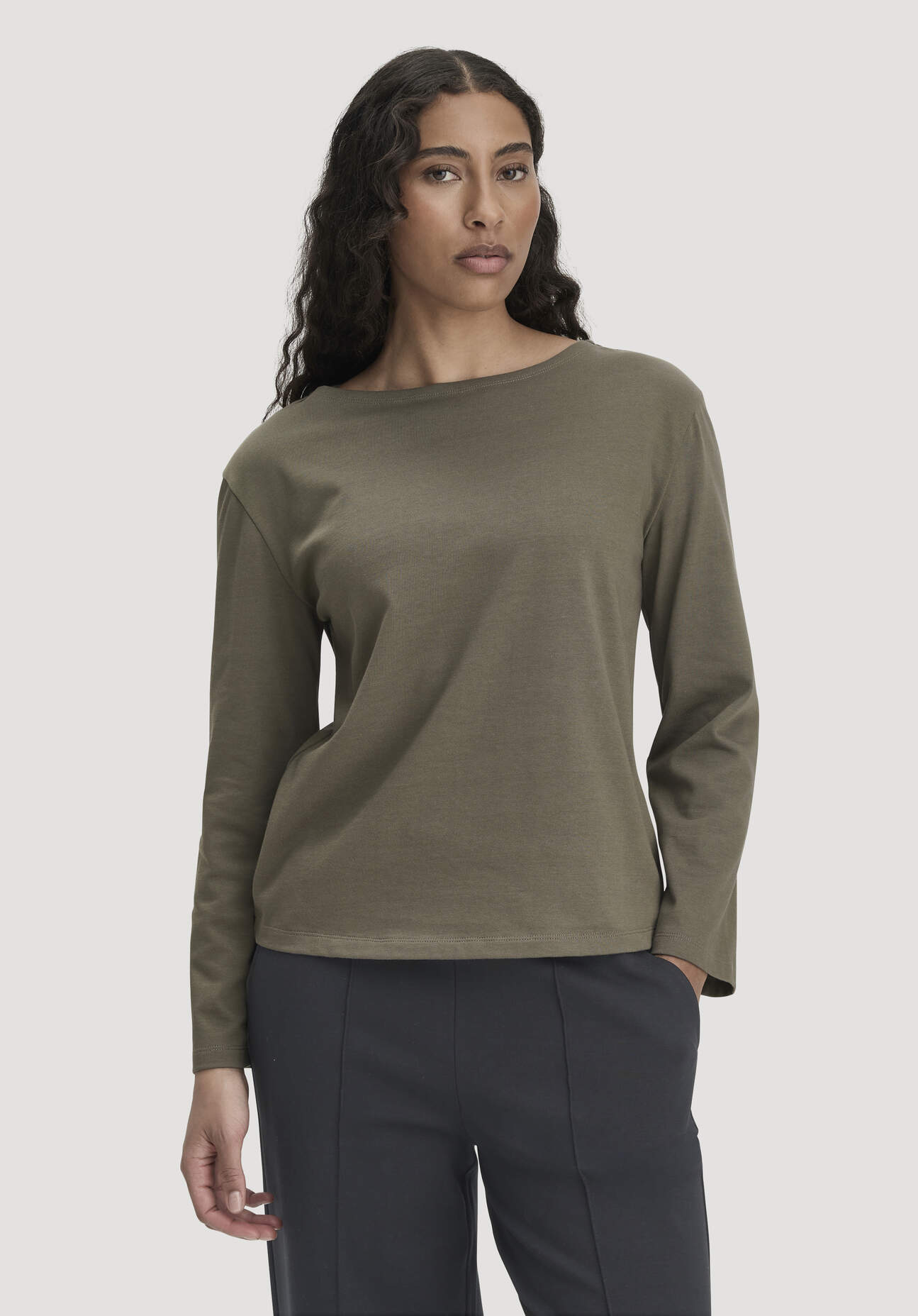 hessnatur Damen Heavy Jersey Longsleeve Relaxed aus Bio-Baumwolle - grün Grösse34