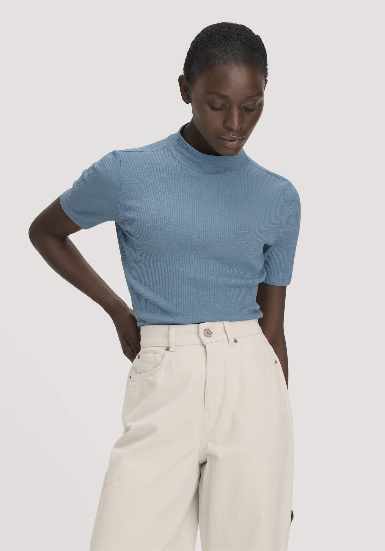 hessnatur Damen Mock-Neck Shirt Slim aus Bio-Baumwolle - blau Grösse48